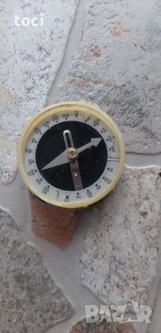 Стар компас , снимка 1 - Антикварни и старинни предмети - 38252667