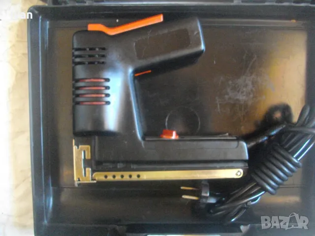 Масивен Електрически ТАКЕР Дърводелски за скоби 8-18мм Старо качество ФРГ ESCO Multitronic Typ S30, снимка 2 - Други инструменти - 47341783