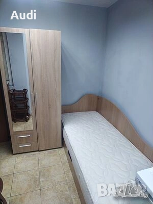 Собственик дава под наем напълно обзаведена партерна боксионера.  Обзавеждането включва: единично ле