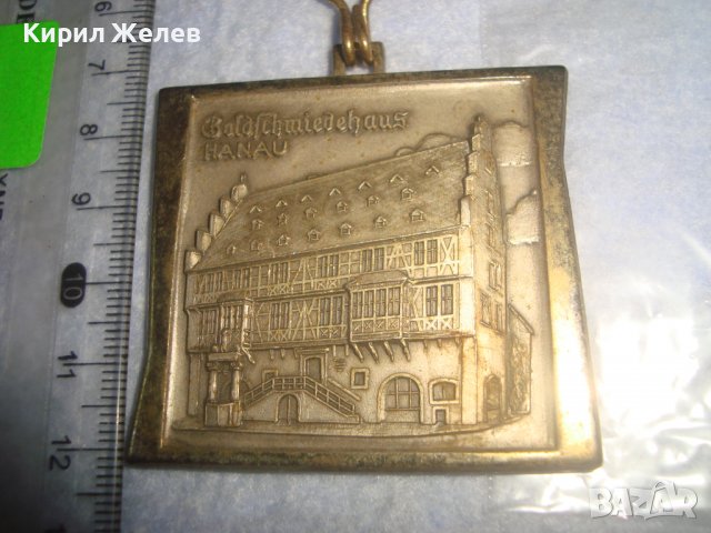 1975г. КОЛЕКЦИОНЕРСКИ ГЕРМАНСКИ КРАСИВ ПОЗЛАТЕН БРОНЗОВ МЕДАЛ ГРАД ХАНАУ 30641, снимка 2 - Антикварни и старинни предмети - 37970796