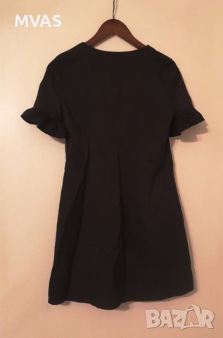 Нова - 55% къса черна рокля Zara на копчета с волани S размер , снимка 5 - Рокли - 40551667