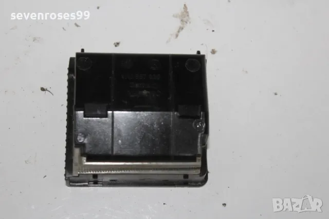 Пепелник Фолксваген Голф 6 VW Golf 6 4врати хечбек 1К0857335, снимка 3 - Части - 48709500