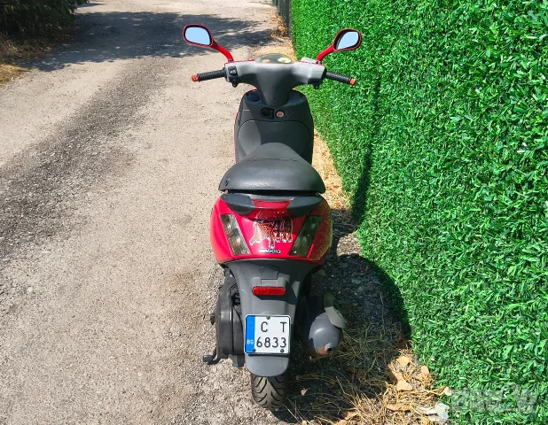 Piaggio Zip - (ТОП)(РЕАЛНИ КИЛОМЕТРИ)(ГОДИШНА ГРАЖДАНСКА), снимка 7 - Мотоциклети и мототехника - 55902993