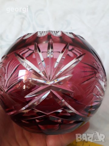 Немска ваза от фасетиран цветен кристал , снимка 7 - Вази - 31481384