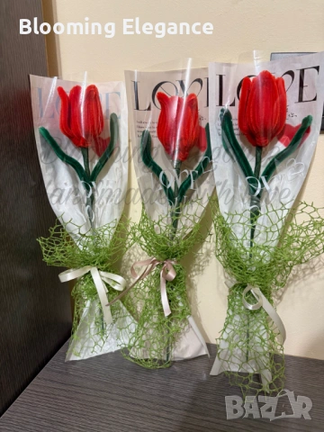 Вечни лалета от плюшена тел - ръчна изработка, снимка 2 - Романтични подаръци - 54173920