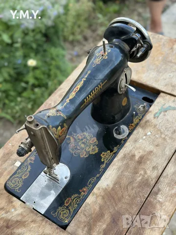 Made in USSR Antik sewing machine, снимка 2 - Антикварни и старинни предмети - 56255134