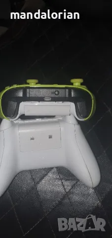 Microsoft XBOX SERIES X S ONE controller джойстик 2бр с батерия и зарядно. , снимка 3 - Xbox конзоли - 50428455