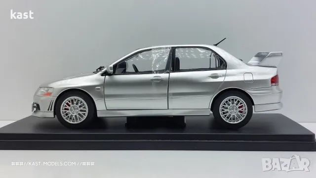 Mitsubishi Lancer EVO VII WhiteBox 1/24, снимка 2 - Колекции - 48919535