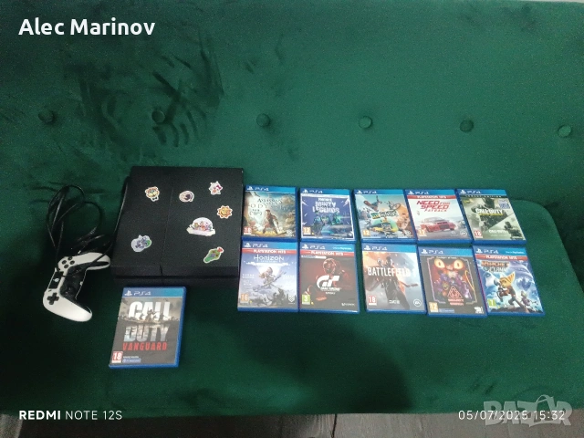 Playstaition 4 нормален със бая игри без GTA V