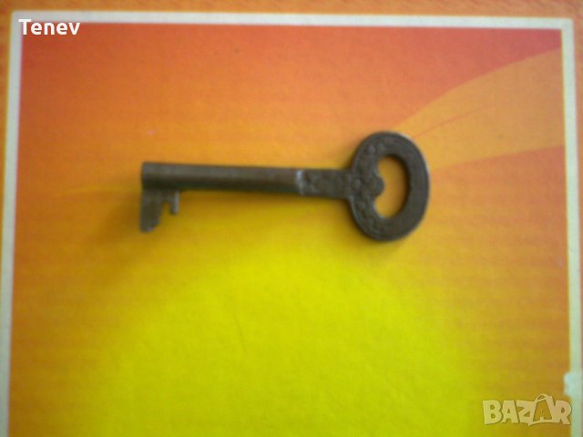 Старинен ключ с гравюра