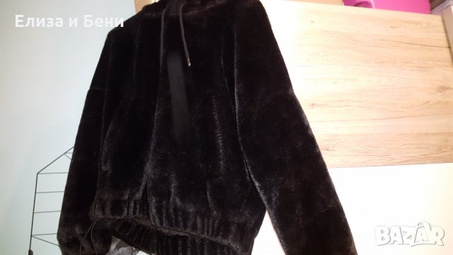 Късо пухено яке анурак с изкуствен косъм качулка Zara Зара, снимка 5 - Якета - 35467303