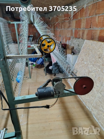 продавам полуавтоматична машина за плетене на оградна мрежа 