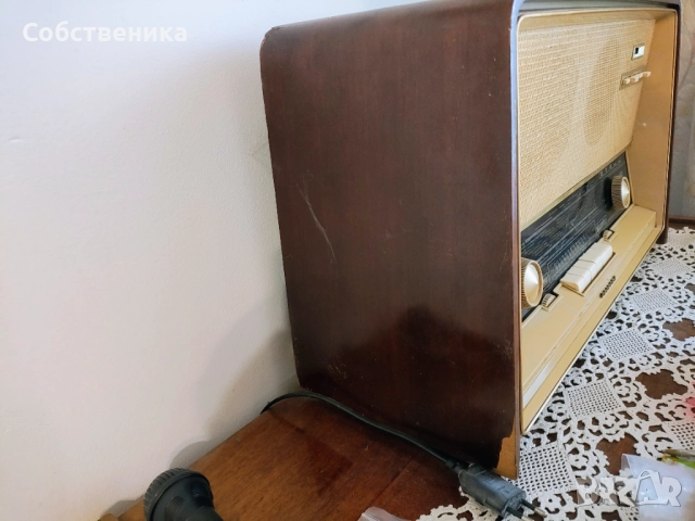 Лампово радио Philips с УКВ обхват., снимка 4 - Радиокасетофони, транзистори - 51627057