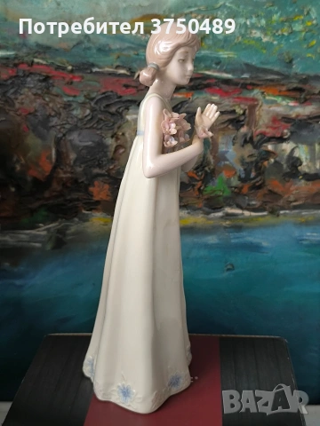 Порцеланова фигурка на момиче с букет цветя , снимка 2 - Колекции - 54196334