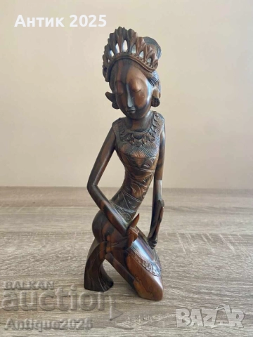 Ръчно резбована дървена фигурка – балийска танцьорка, снимка 1