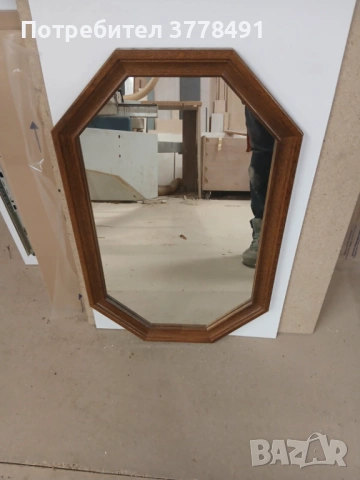 Стенно огледало от дъб