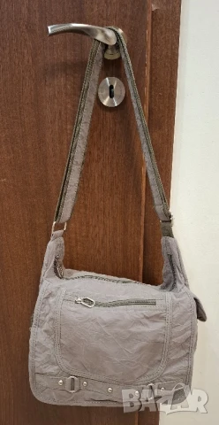 Дамска чанта с дълга дръжка-30/20 см