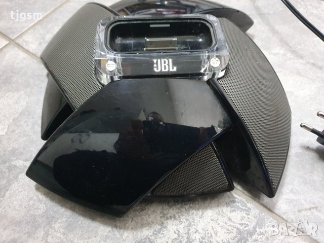 Док станция JBL OnStage IV 30-Pin iPod/iPhone Speaker, снимка 1 - Аксесоари за Apple - 33725895