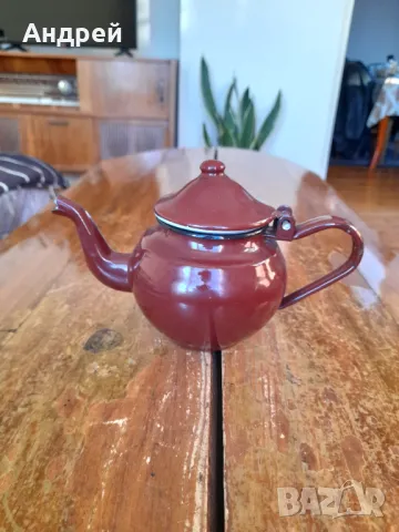 Стар емайлиран чайник #68