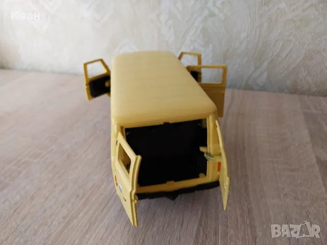 uaz 452 буханка  мащаб 1:24, снимка 5 - Коли, камиони, мотори, писти - 49368833