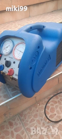 Станция за изтегляне на фреон PROMAX MINIMAX 380W, снимка 2 - Други машини и части - 52867069