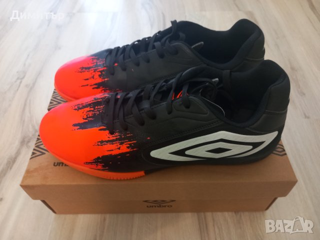 Нови! Футболни обувки за зала Umbro Sweeper - размер 42, снимка 2 - Футбол - 42851387