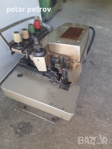 Оверлок четириконечен, снимка 2 - Шевни машини - 51575419