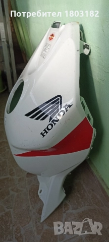 Спойлер резервоар за honda cbr 1000rr 2004-2005, снимка 2 - Мотоциклети и мототехника - 52071662