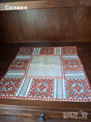 Ретро каре, ръчно бродирано, снимка 3 - Гоблени - 56022802