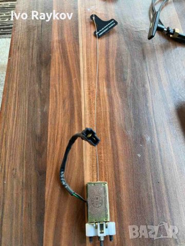 Механизъм отключване на резервоара за Kia Carnival , снимка 2 - Части - 44448375