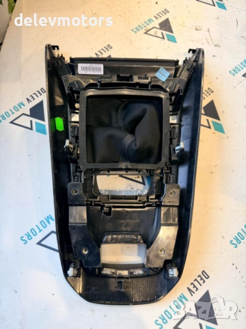 98088086XU рамка за централна конзола от Peugeot 308 (T9), 1.6 BlueHDi, двигател BHZ (DV6FC), снимка 2 - Части - 52921613