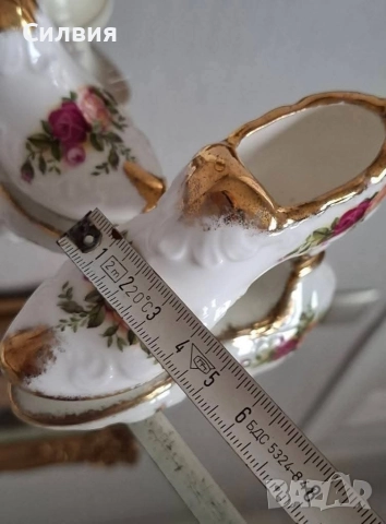 Декоративна обувка *Royal Albert Old Country Roses* 🌹 , снимка 8 - Декорация за дома - 52769127