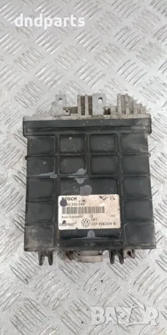 Компютър VW Golf 3 2.0GTi 1992г. 037906024B 0261200596 