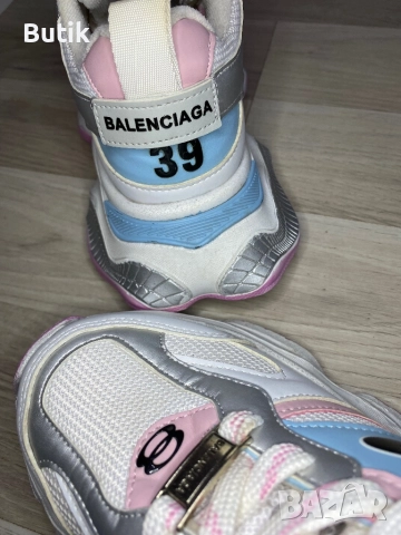 Дамски маратонки, снимка 3 - Маратонки - 52642895