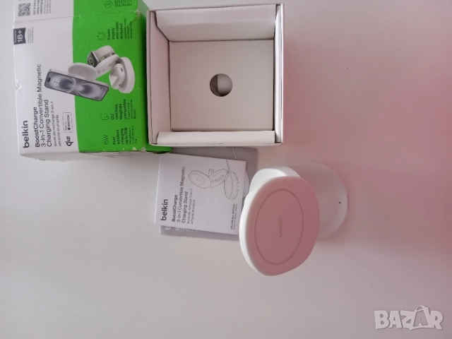 Belkin BoostCharge 3-in-1 Convertible Magnetic Charging Stand with Qi2 15W , снимка 5 - Безжични зарядни - 52027388