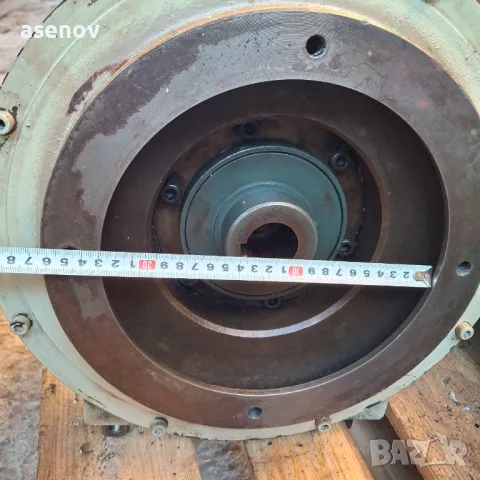 центробежен съединител с маховик, снимка 4 - Други машини и части - 49397053