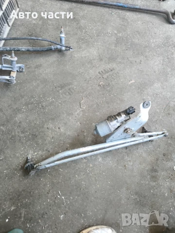 Моторче предни чистачки Dacia Sandero 1.5 DCI 68 конски сили 3397020879, снимка 2 - Части - 50821210