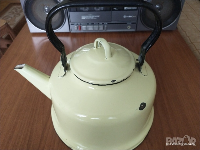 Заглавие: Ретро емайлиран чайник 3.5 л — жълт, 1992 г. , снимка 2 - Антикварни и старинни предмети - 52343235