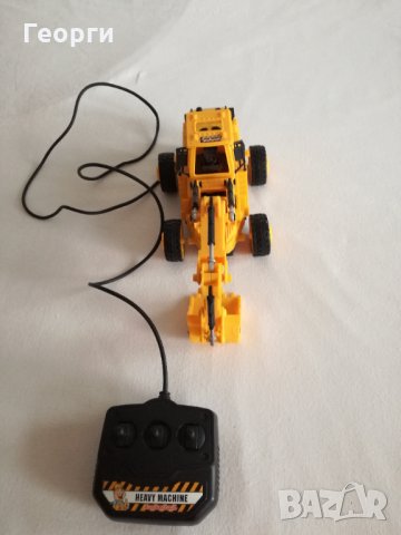Радиоуправляем багер