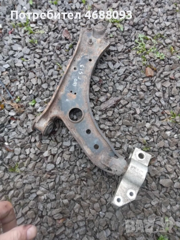 Преден ляв носач за Волксваген голф 5 1.9 дизел 105к.с 2006г