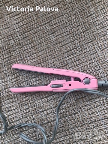 Компактна преса за коса NANO TITANIUM,купена в Америка, снимка 5 - Преси за коса - 31393181