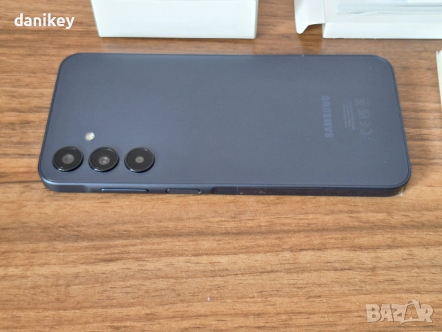 НОВ Samsung Galaxy A25 5G (128GB/6GB) – 2г. Гаранция!, снимка 4 - Samsung - 54187982