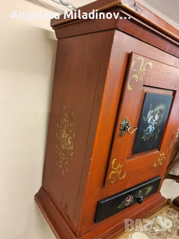 шкаф за стена ръчно изрисуван , снимка 3 - Шкафове - 49439871