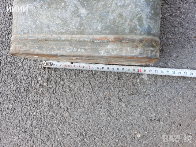 Стара метална кутия, снимка 5 - Антикварни и старинни предмети - 52280703