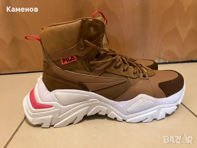 Ефектни спортни обувки от дамска серия - FILA Desert Boot, снимка 3 - Маратонки - 54120732