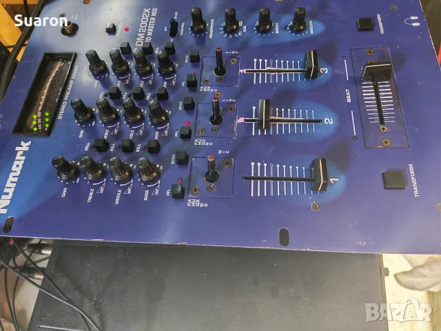 Пулт миксер,, Numark DM 2002X, снимка 4 - Ресийвъри, усилватели, смесителни пултове - 56336171