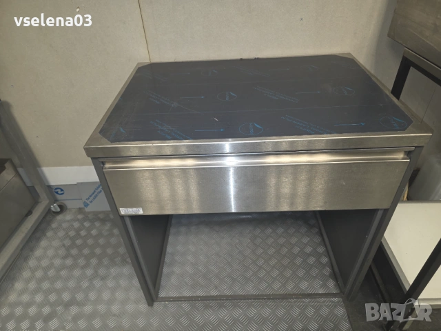 Работна маса с плот от неръждаема стомана, снимка 2 - Обзавеждане на кухня - 39607701