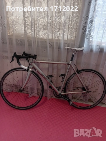 Шосеен велосипед Cannondale r700 Campagnolo, снимка 6 - Велосипеди - 54044781