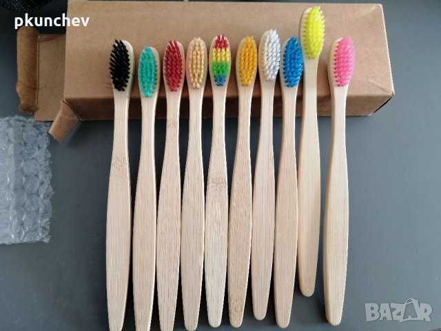 Четки за зъби с бамбукова дръжка. 