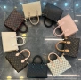 Louis Vuitton Дамска Чанта Луис Витон - Налични Различни Цветове Код SK1226, снимка 1